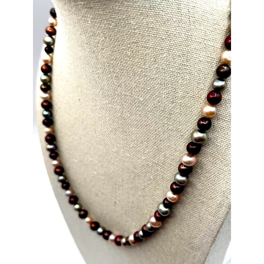 Multicolor Freshwater Pearl Necklace With Toggle Clasp.  A2 - Picture 5 of 8